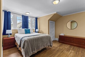 2 bedrooms, iron/ironing board, travel crib, free WiFi