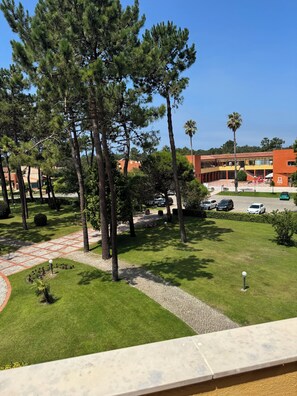 Property grounds - Varandas Do Golf Sun Set View 1-bedroom apartment in Praia de Mira (Praia de Mira)