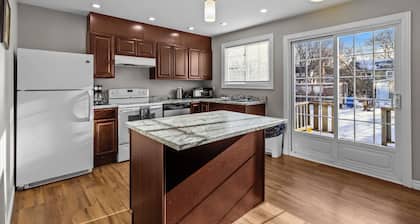 Spacious 3BR WiFi W/D Parking