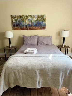 2 chambres, fer et planche à repasser, Wi-Fi gratuit, draps fournis