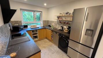 Microwave, stovetop, dishwasher