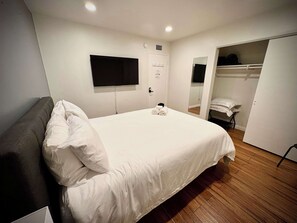 4 bedrooms, iron/ironing board, travel cot, WiFi