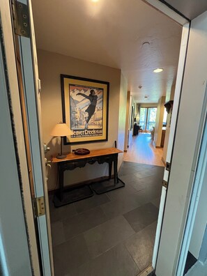 Interior - Canyon Run Location Location Location! Just minutes from Vail and Beaver Creek (Avon)