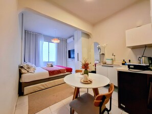 Estudio | Cortinas blackout, tabla de planchar con plancha y wifi gratis 