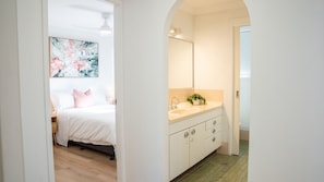 4 bedrooms, free WiFi, bed sheets