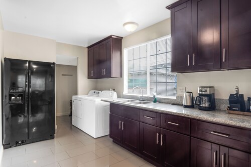 Fantastic 3-bedroom 3 bath house in Alhambra