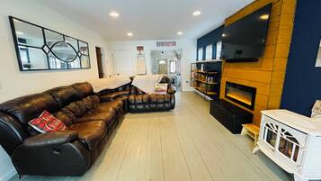 Télévision, cheminée