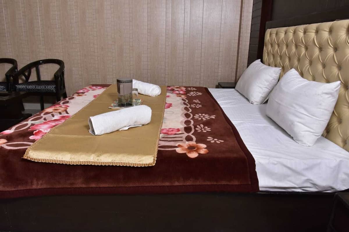 Executive Double Room | Free WiFi