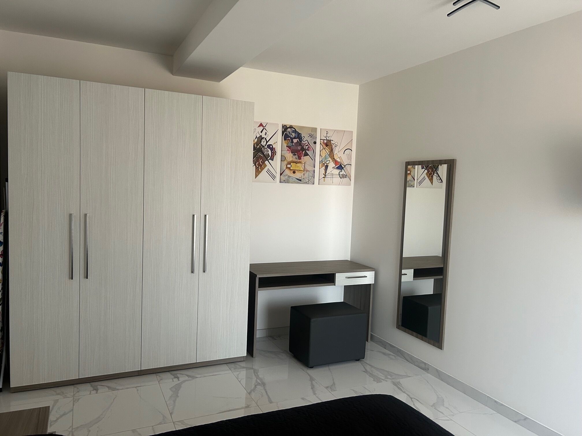 1 habitación y caja de seguridad en la habitación 