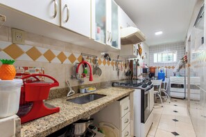 Apartment | 2 bedrooms - Apto Pet Friendly c Churrasqueira - Praia do Morro (Guarapari)