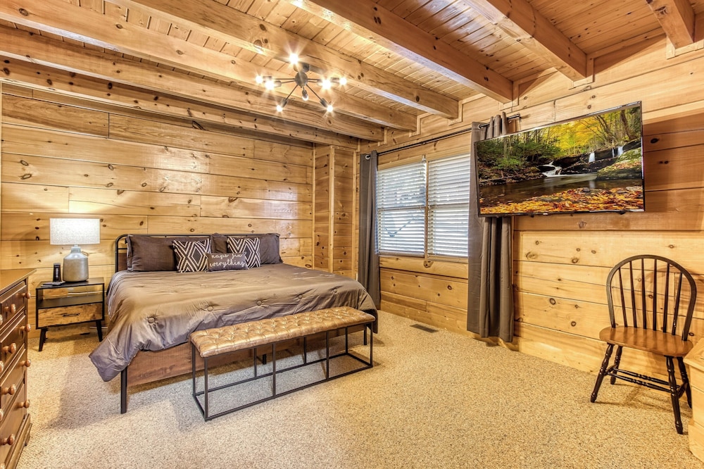 Cozy Golf Cabin Rentals Reference: Cozy Cabin With Amazing Views Sleeps 8 Private Hot Tub
