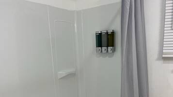 Håndklæder, Sæbe, Shampoo, Toiletpapir