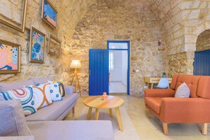 Apartment, 1 Schlafzimmer, Küche, Stadtblick | Wohnzimmer