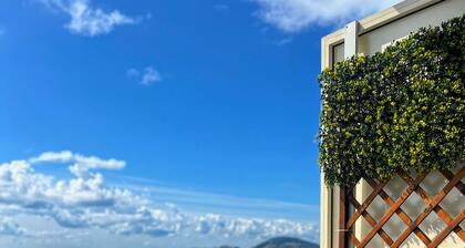 Downtown, a stone's throw from the sea, train station and ferries.