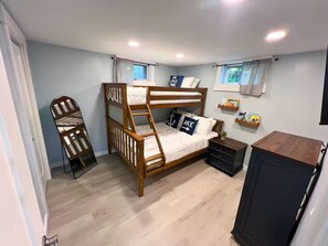 2 soverom, strykejern/-brett, wi-fi og sengetøy