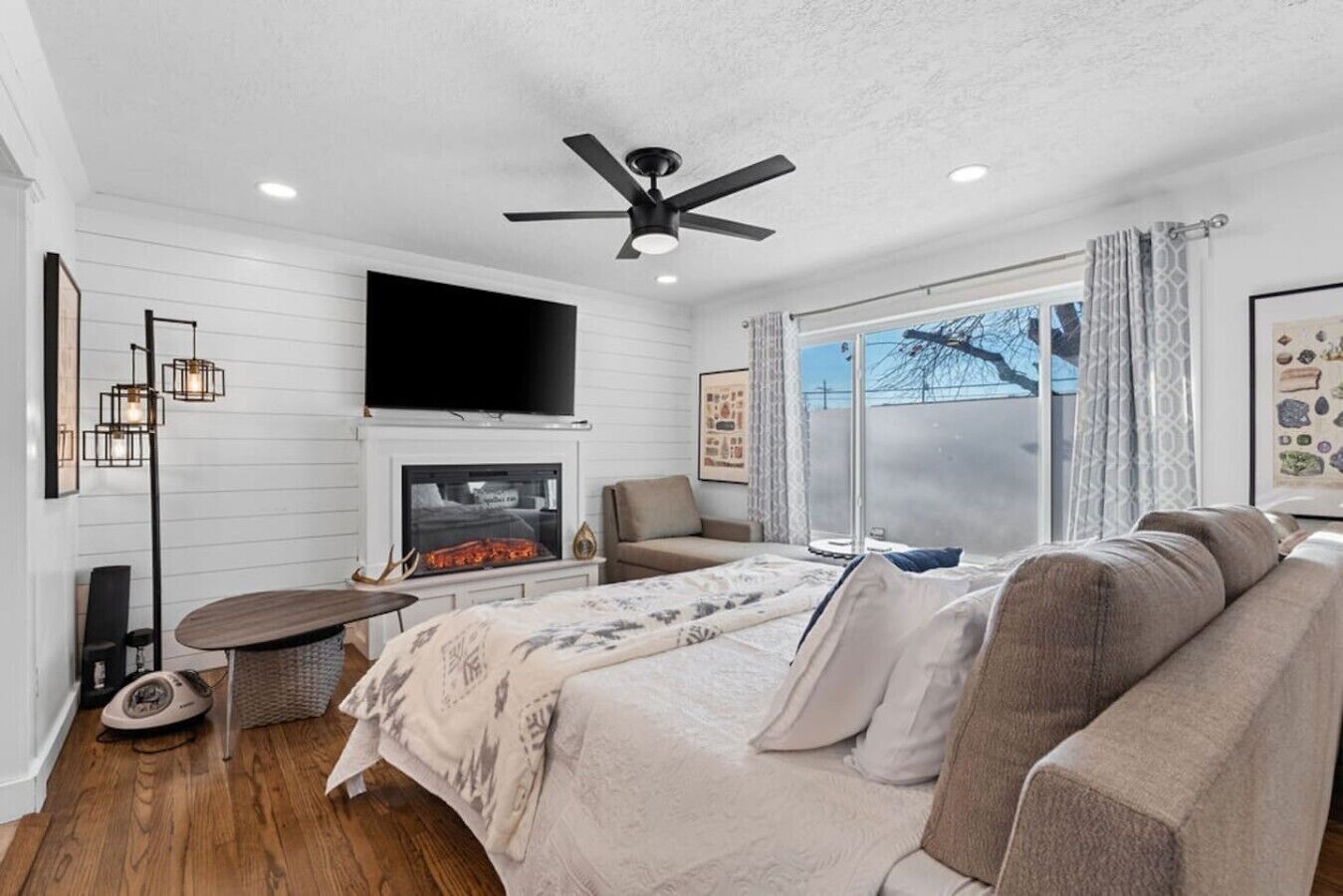 Desk, iron/ironing board, travel crib, WiFi