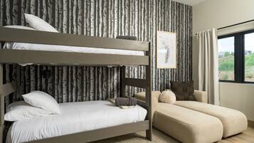 4 bedrooms, iron/ironing board, travel crib, WiFi