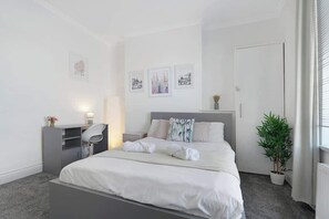 4 chambres, accès Internet, draps fournis