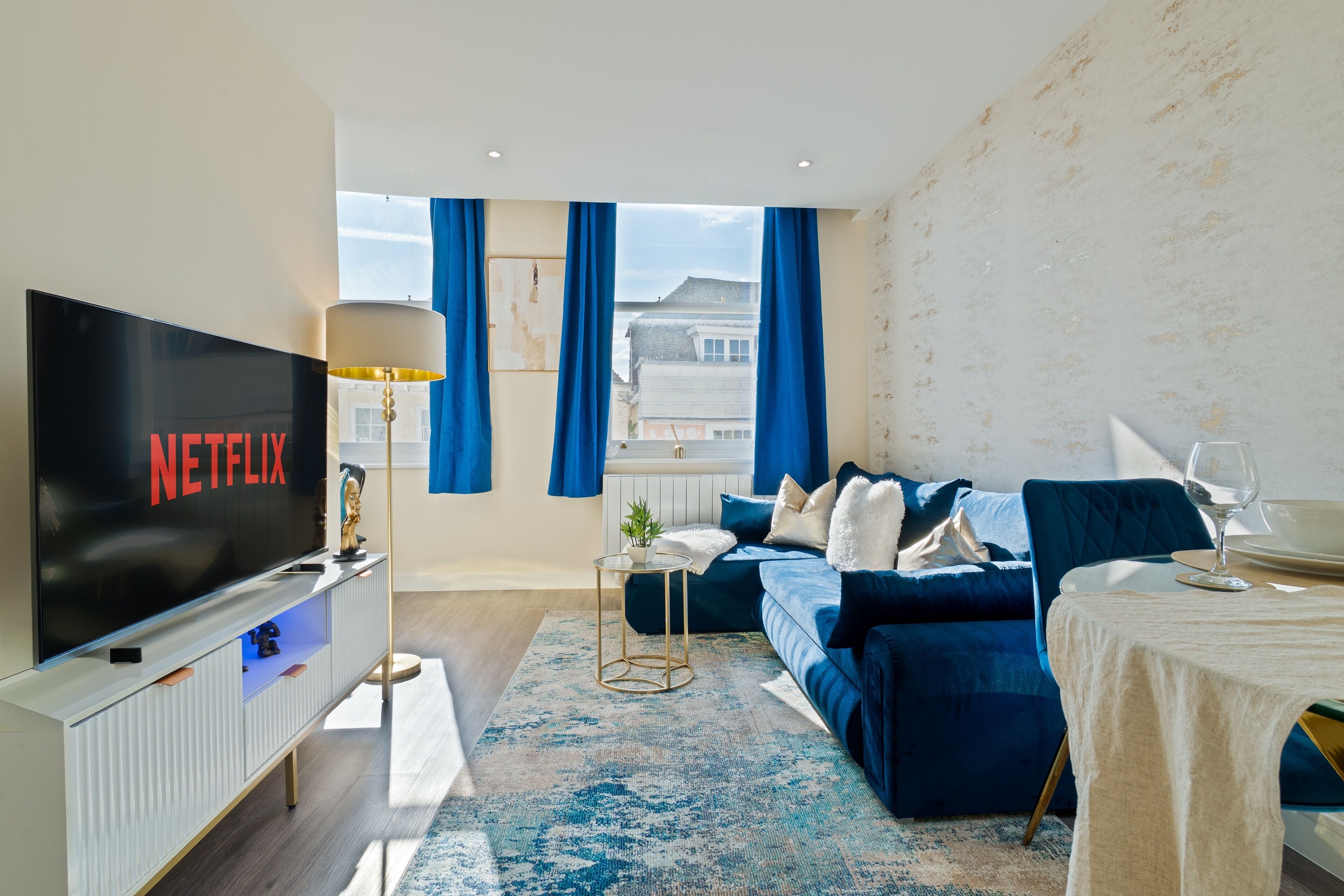 Fernseher, Videospiele, Bücher