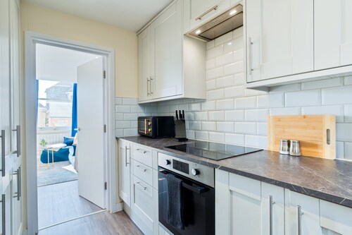 The Luxe Pad • Stylish Stay in Canterbury