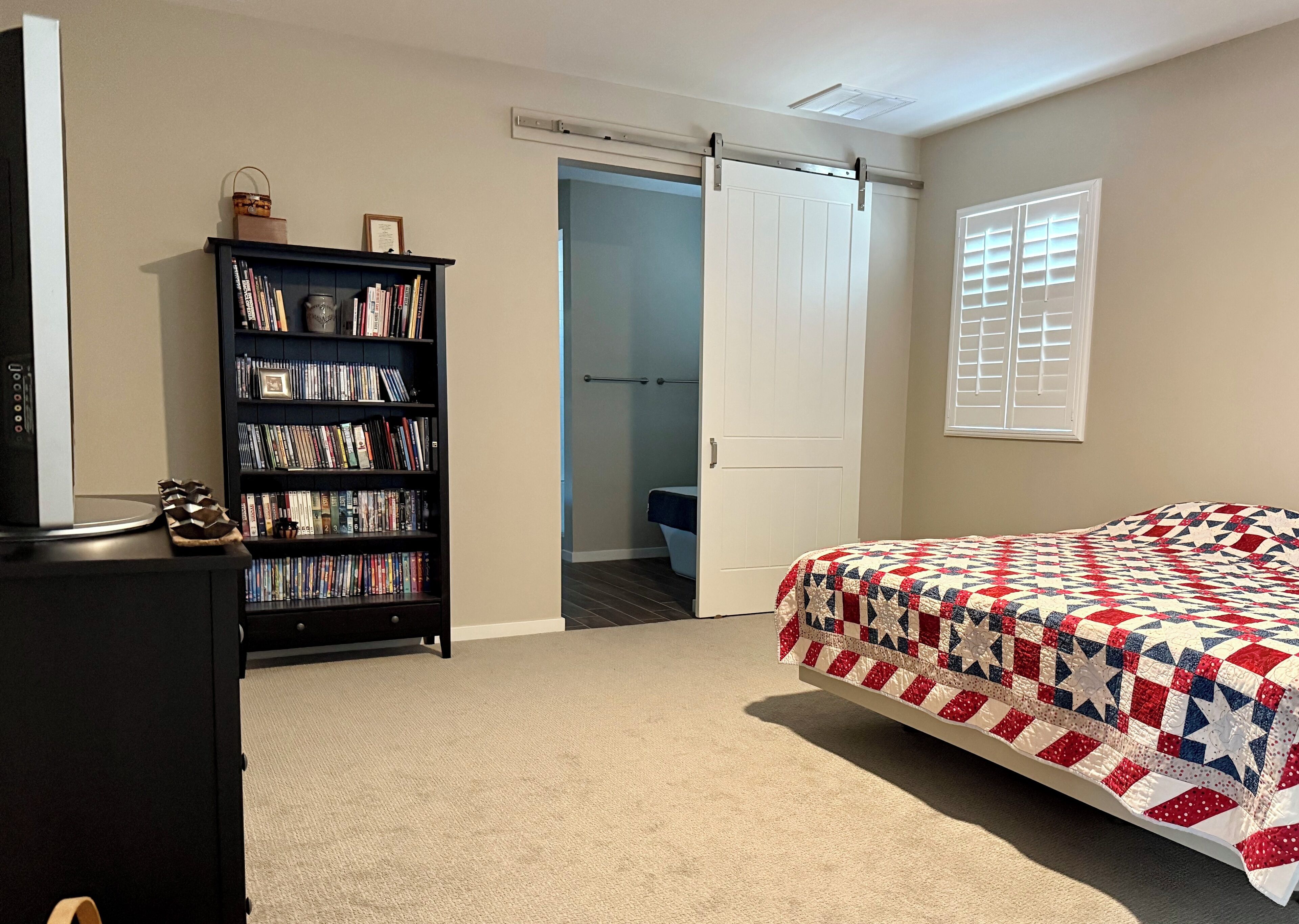 3 chambres, fer et planche à repasser, Wi-Fi gratuit, draps fournis