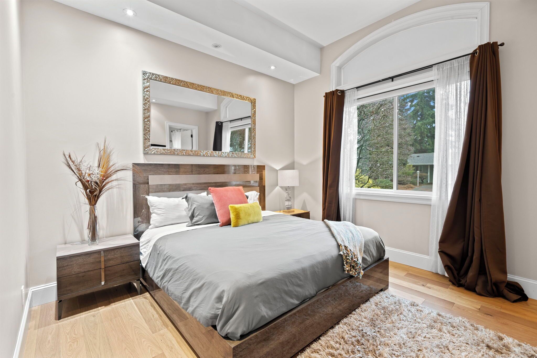 4 slaapkamers, een strijkplank/strijkijzer, wifi, beddengoed