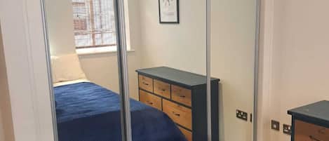 Standard Apartment | Laptop workspace, iron/ironing board, free WiFi, bed sheets