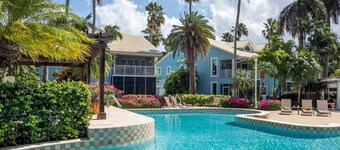 브리타니아 빌라, 그랜드 케이맨  