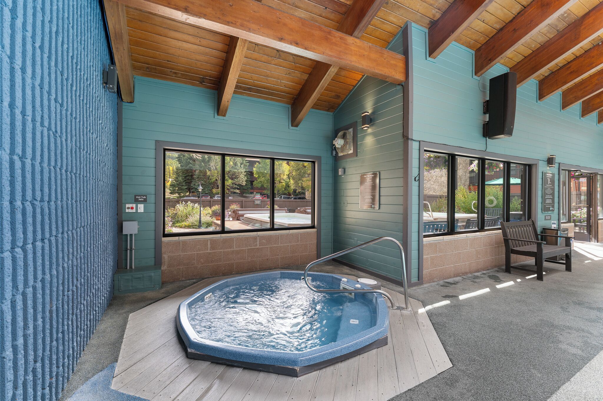 Condo (2 Bedrooms) | Exterior