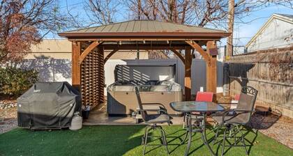 Year round:1959 Airstream Shiny Tiny Home HOTTuB