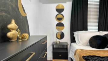 Desk, iron/ironing board, travel cot, WiFi