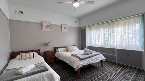 Cottage 1 ~ Come and relax by the river!