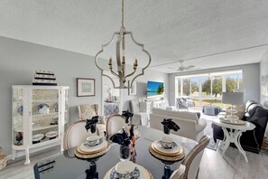 Dining - Elegant Escape - Golf Side & Water Views (Sarasota)
