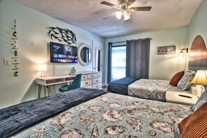 4 bedrooms, iron/ironing board, WiFi, bed sheets