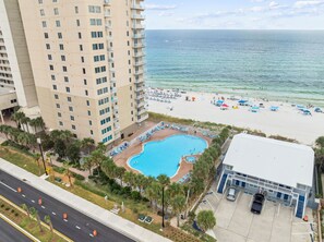 Piscine couverte, piscine extérieure