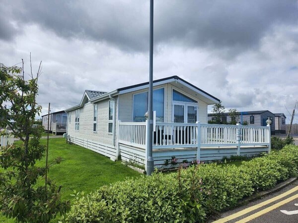 Cayton Bay Caravan Park - Holiday Accommodation 17608 - Scarborough