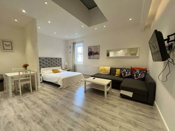 1 quarto, ferros/tábuas de passar roupa, Wi-Fi, roupa de cama