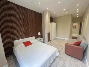 3 dormitorios, tabla de planchar con plancha, wifi y ropa de cama