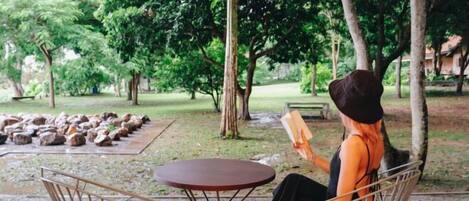 Tempat makan outdoor