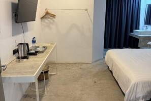 Luokittelematon kuva, 4 kautta 15, painike