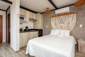 3 chambres, fer et planche à repasser, Wi-Fi, draps fournis