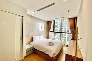 Room - Vinhomes Skylake Apartment- South Land (Hanoi)