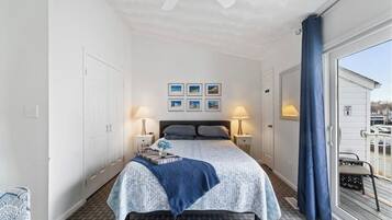 2 bedrooms, iron/ironing board, travel crib, free WiFi
