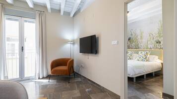 1 bedroom, iron/ironing board, internet, bed sheets