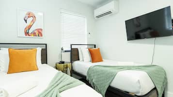 2 bedrooms, iron/ironing board, free WiFi, bed sheets