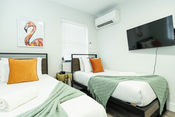 2 habitaciones, tabla de planchar con plancha y wifi gratis