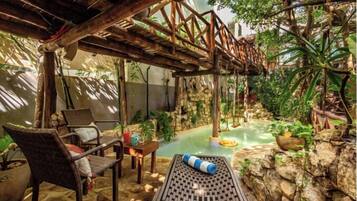 Outdoor pool, pool loungers