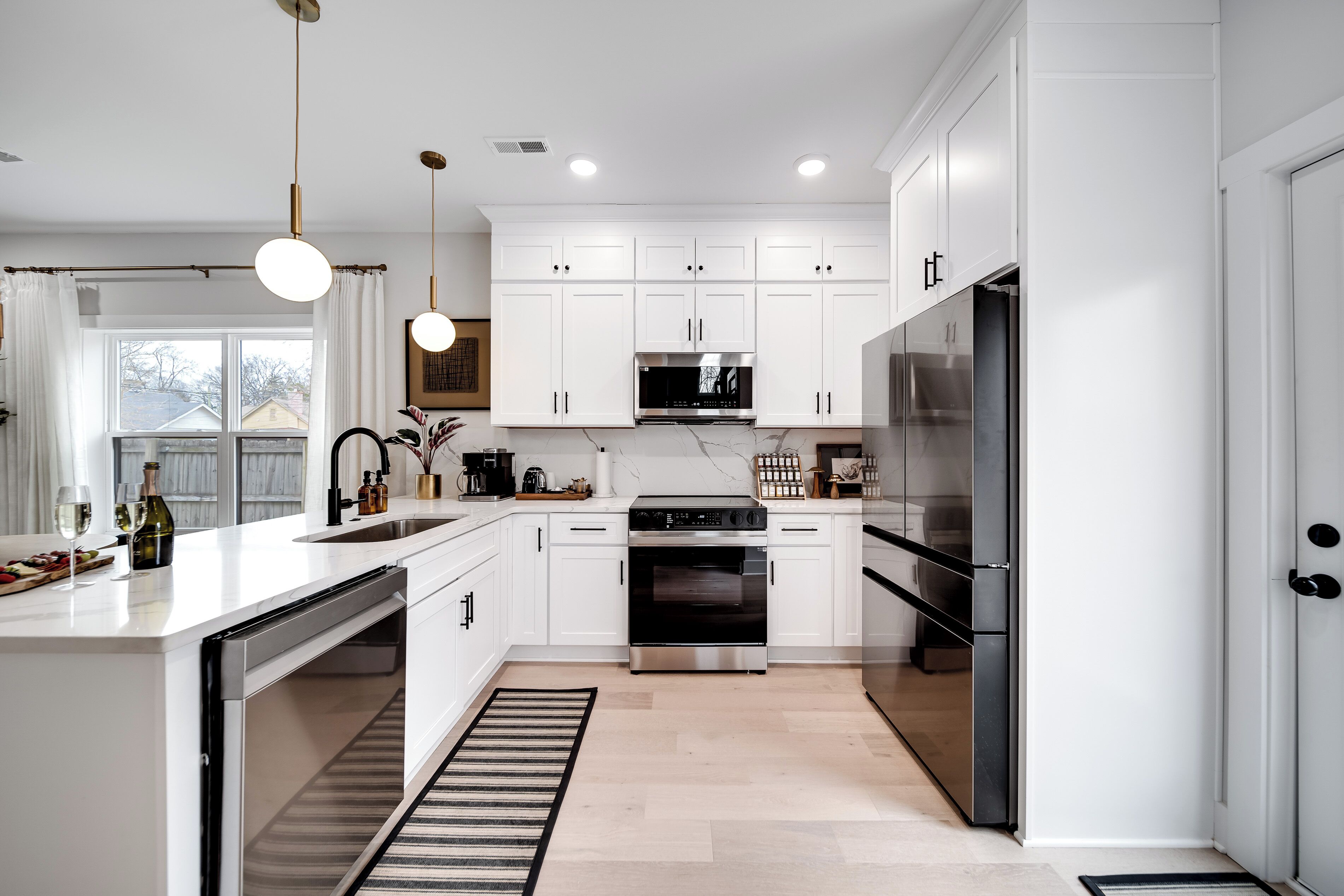 Microwave, oven, stovetop, dishwasher