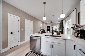 Microwave, oven, stovetop, dishwasher