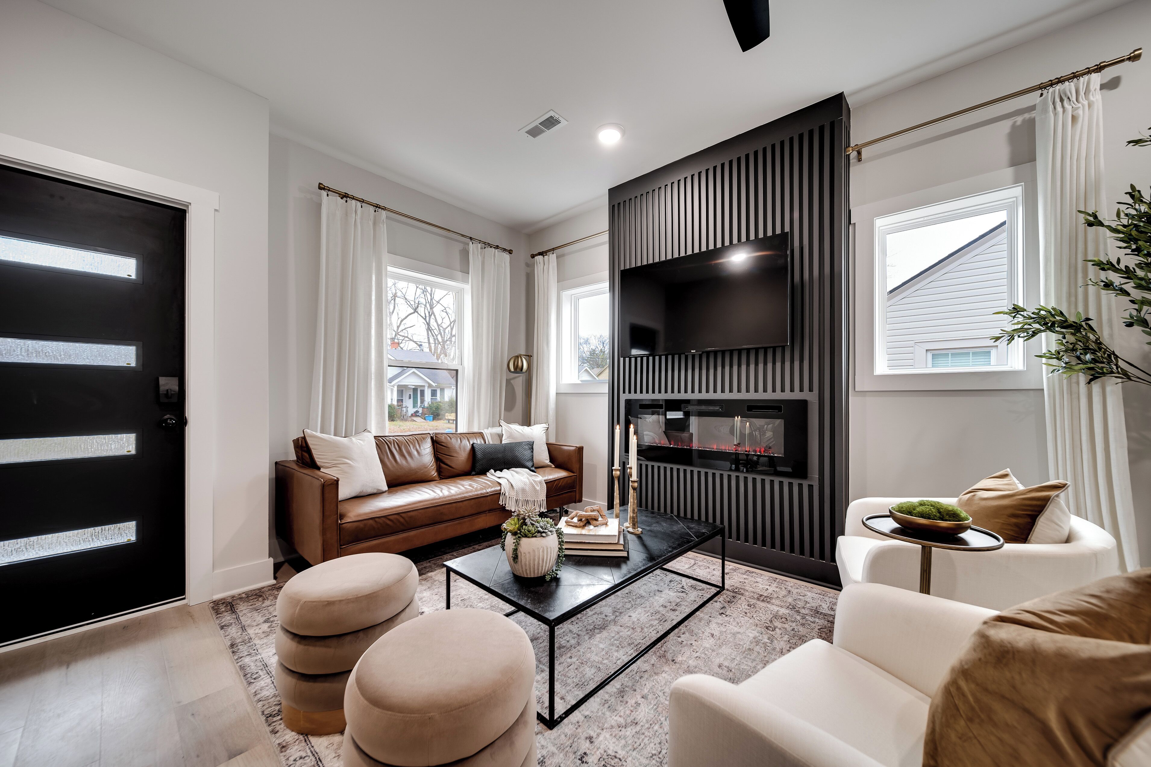 Télévision, cheminée